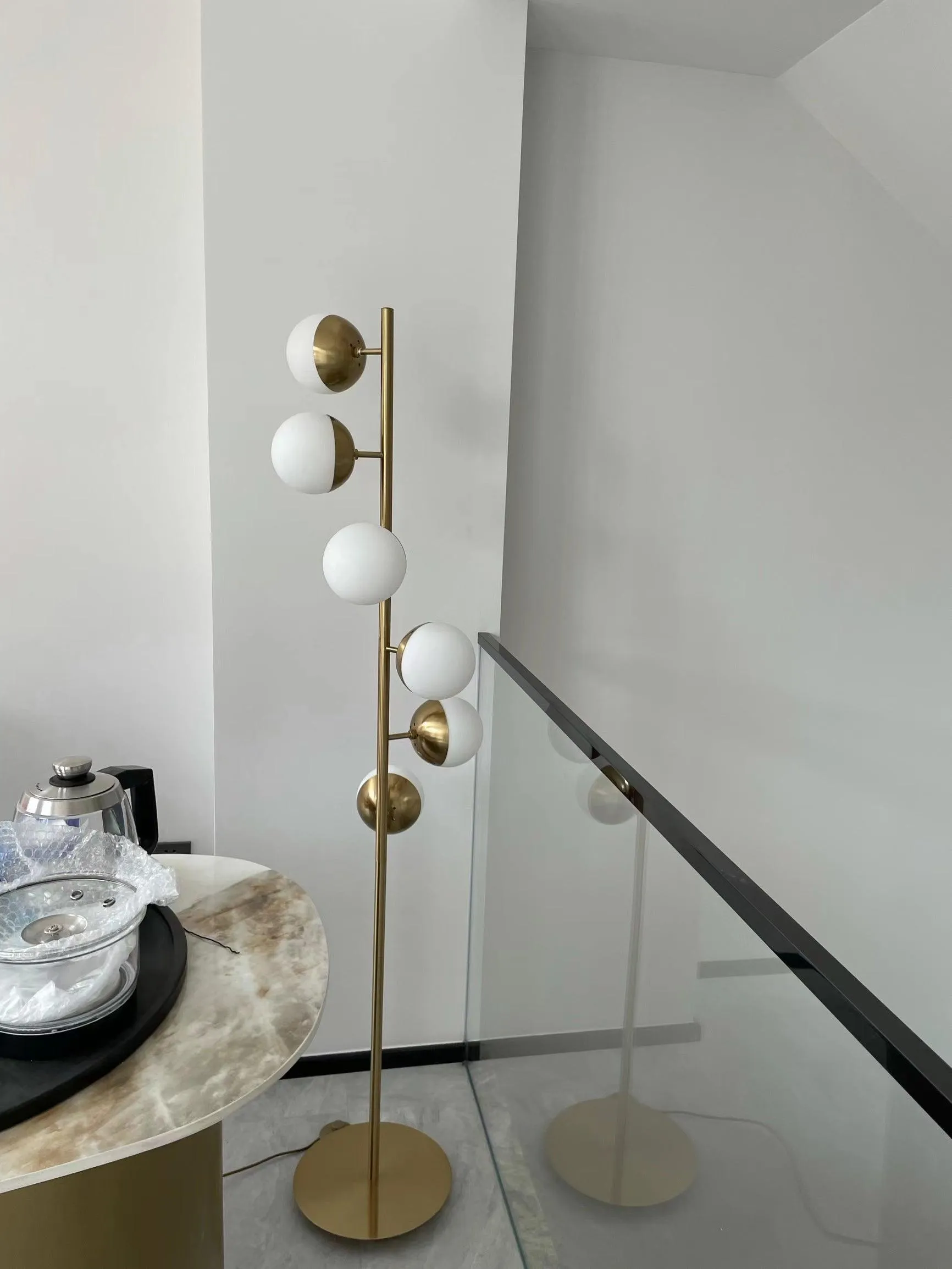 Doppler LED Tree Lamp