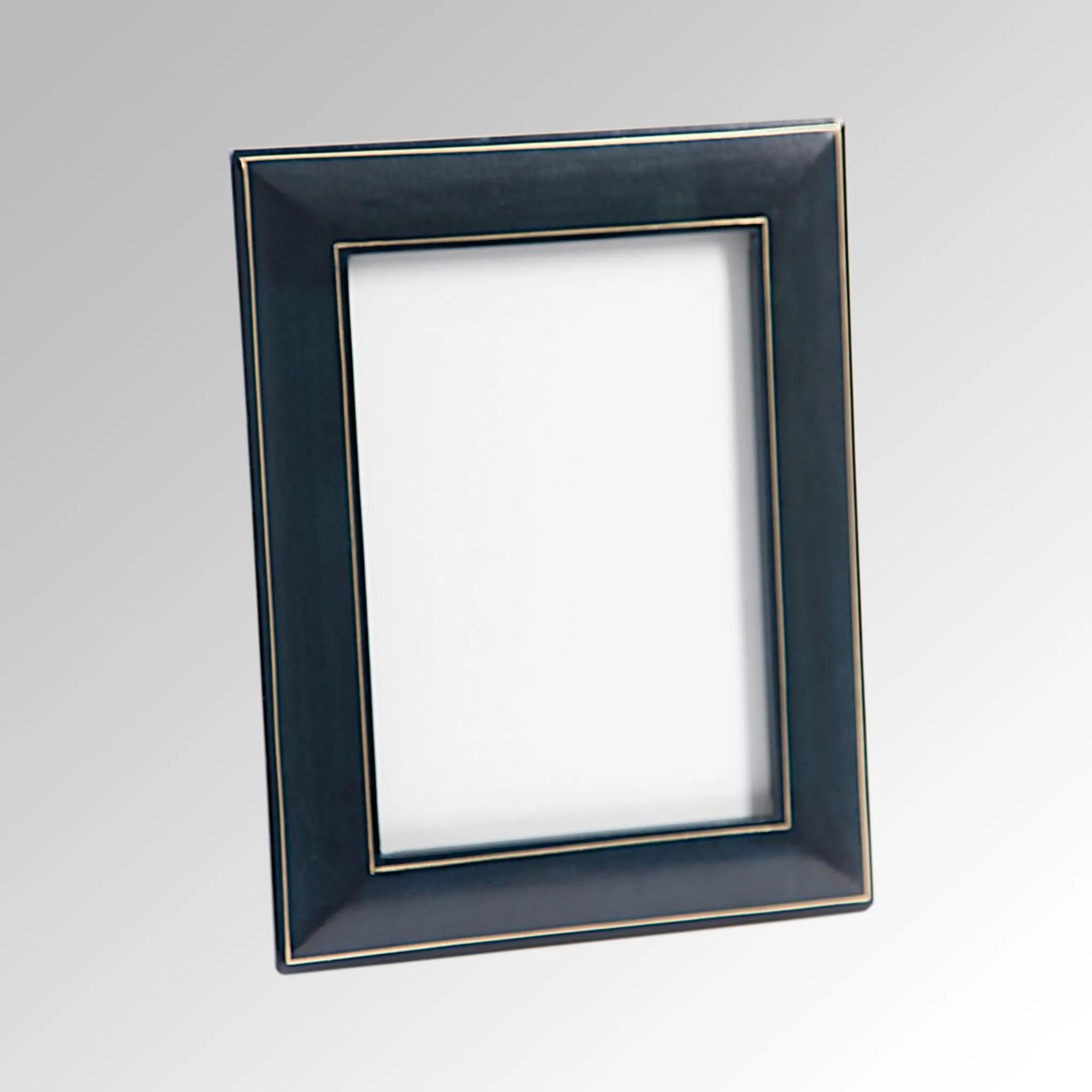 LEATHER 4” x 6” PHOTO FRAME