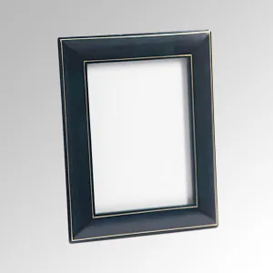 LEATHER 4” x 6” PHOTO FRAME