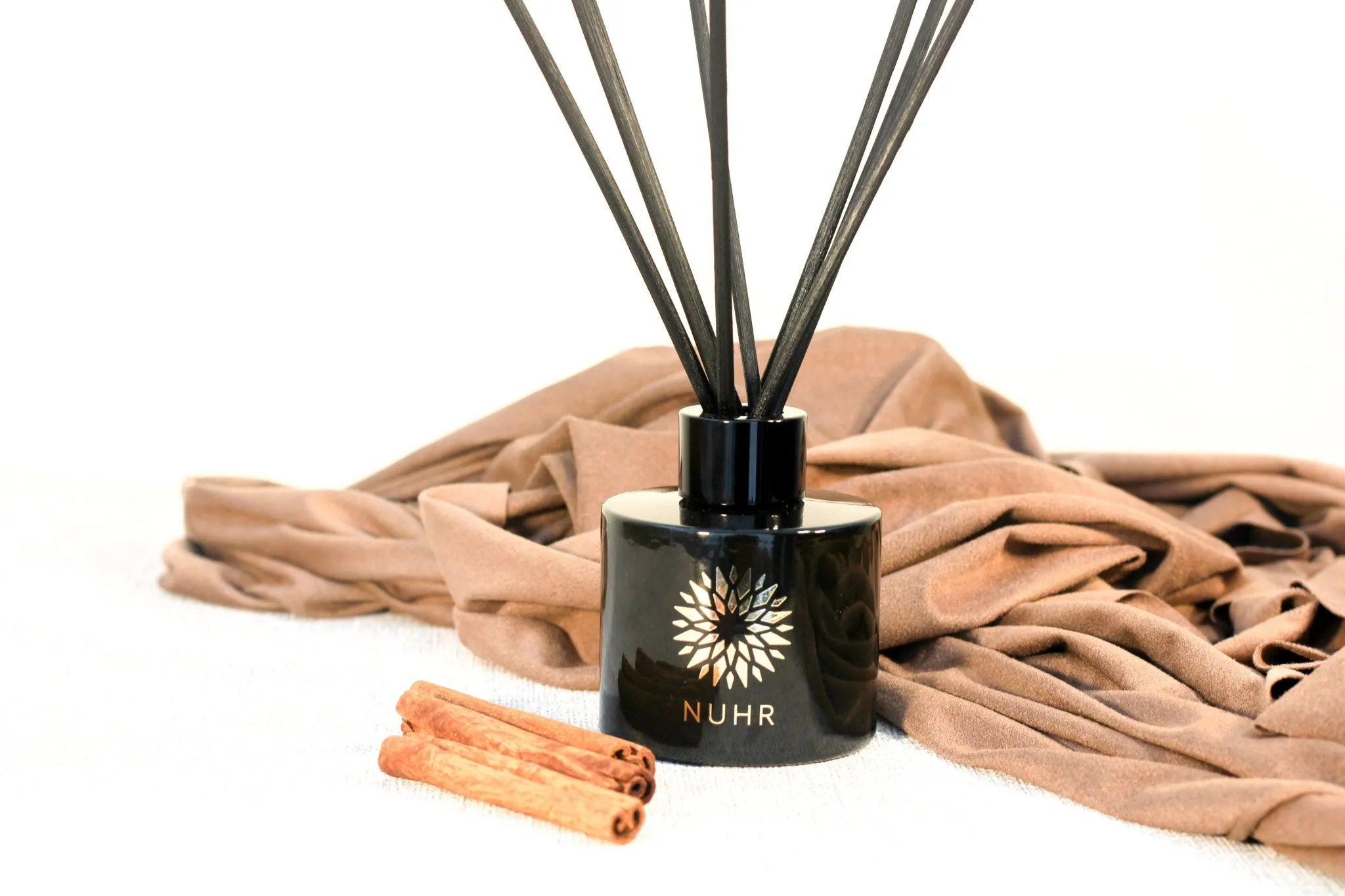 Luxury Reed Diffuser in Leather and Oud