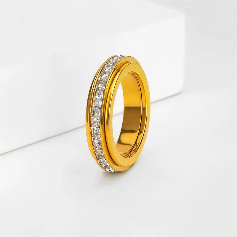 Mila Sparkling Zirconia Spinner Ring
