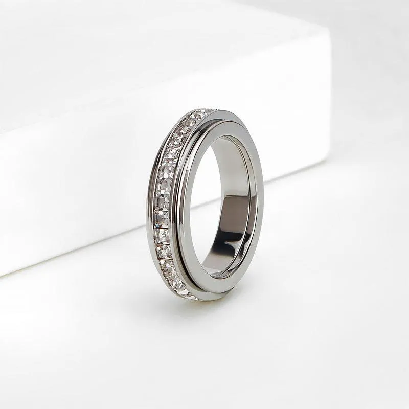 Mila Sparkling Zirconia Spinner Ring
